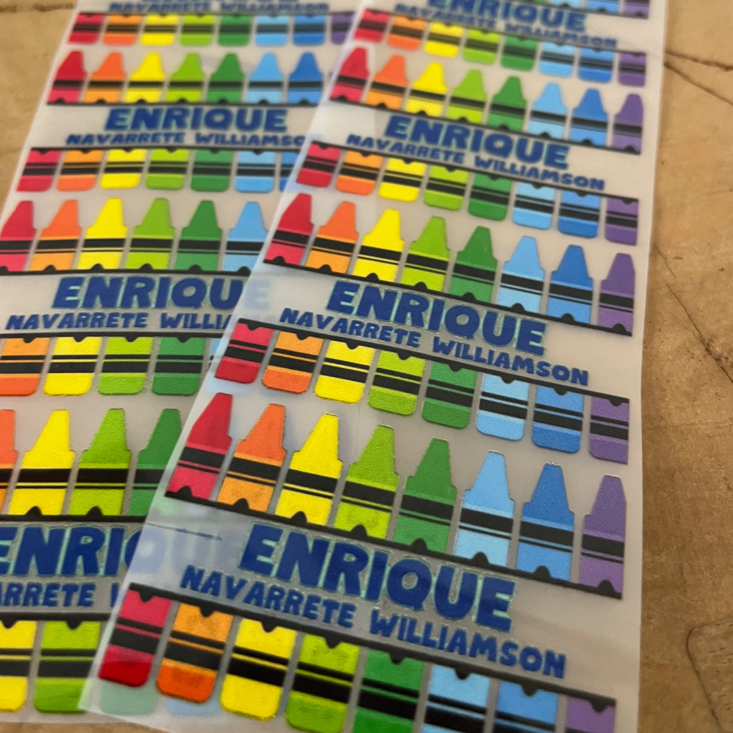 Crayolas, etiquetas para ropa, personalizadas, textil, DTF